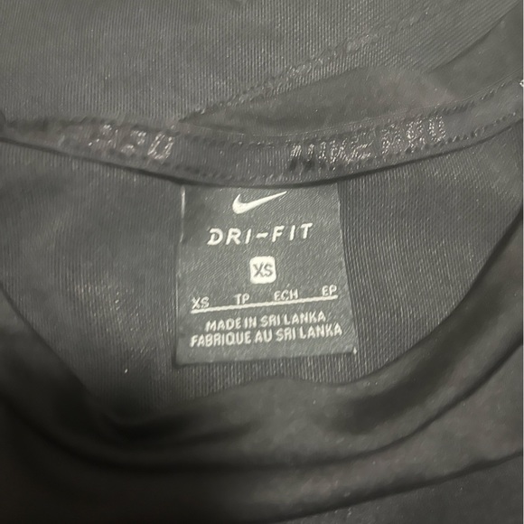 Nike Women’s Dri-Fit Tank - Picture 4 of 4